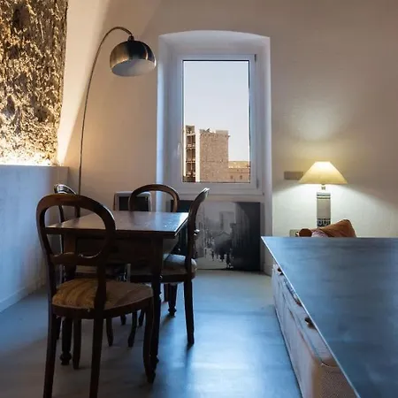 Elite House Santacroce كالياري